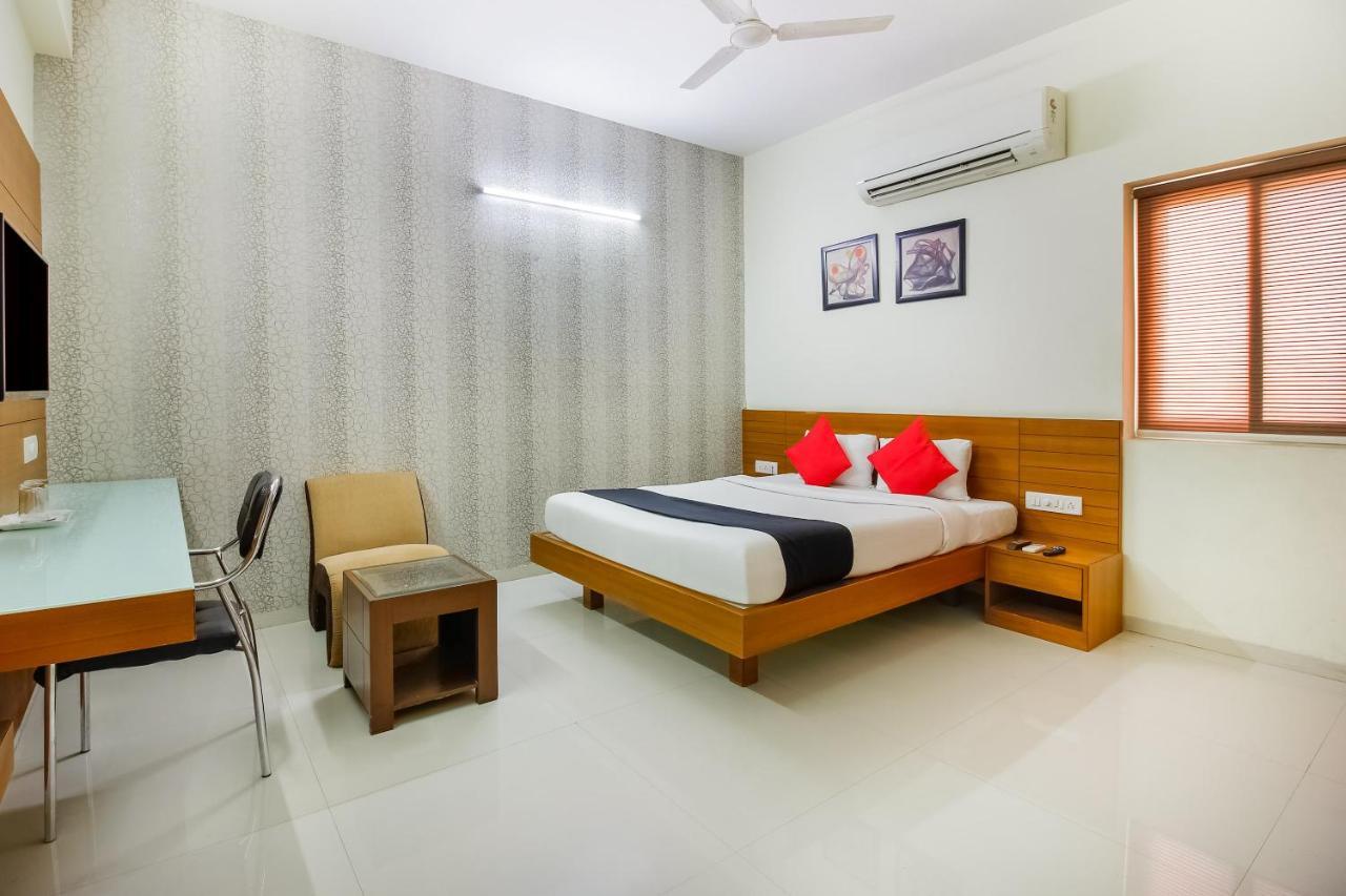 Oyo 14500 Hotel Hill View Guest House Hyderabad Exterior photo