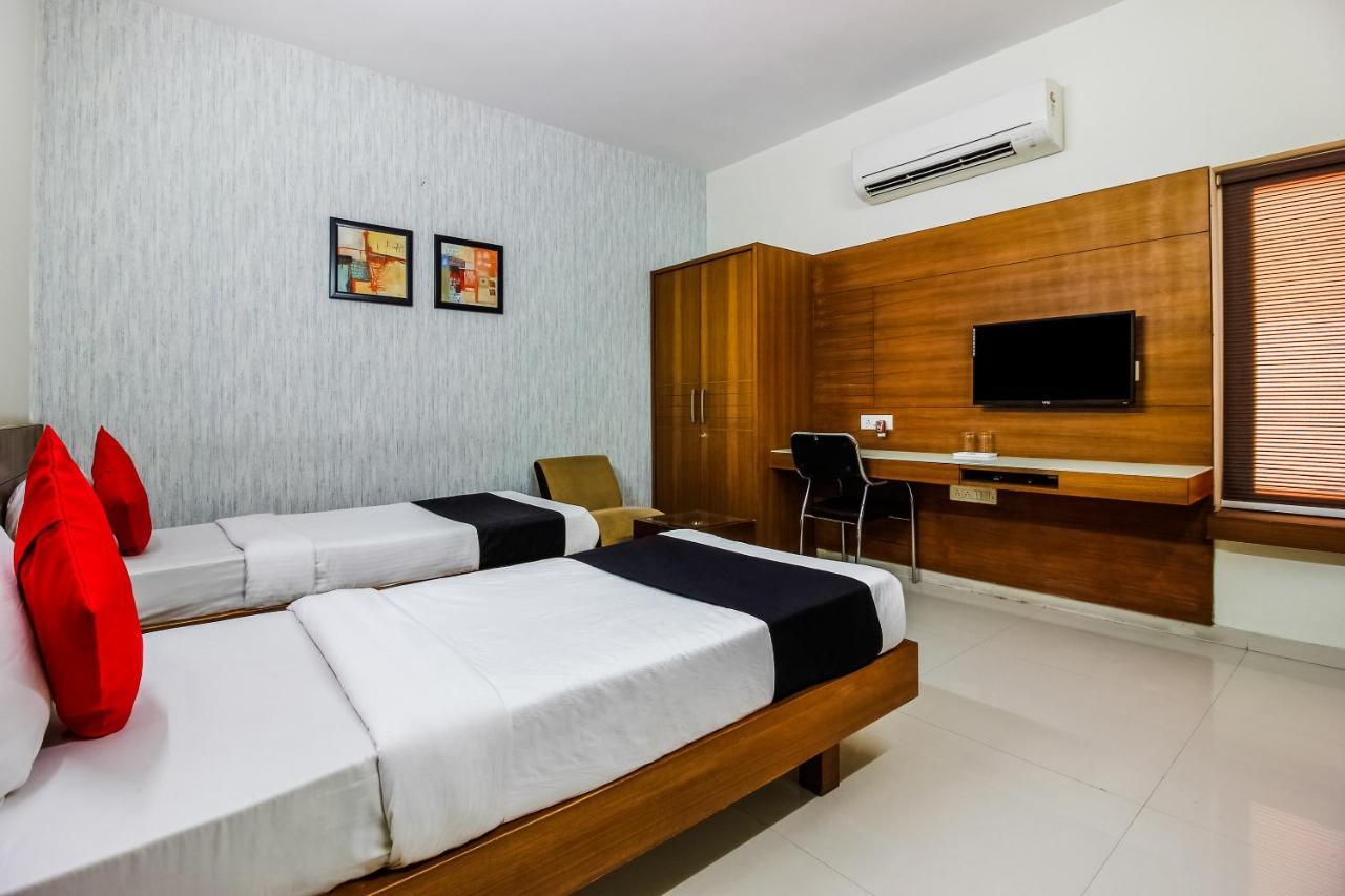 Oyo 14500 Hotel Hill View Guest House Hyderabad Exterior photo