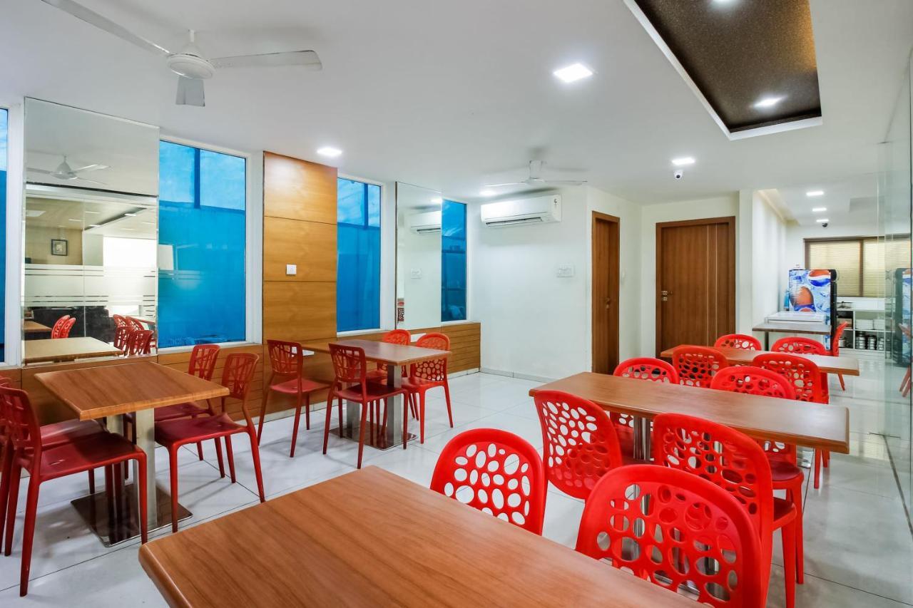 Oyo 14500 Hotel Hill View Guest House Hyderabad Exterior photo